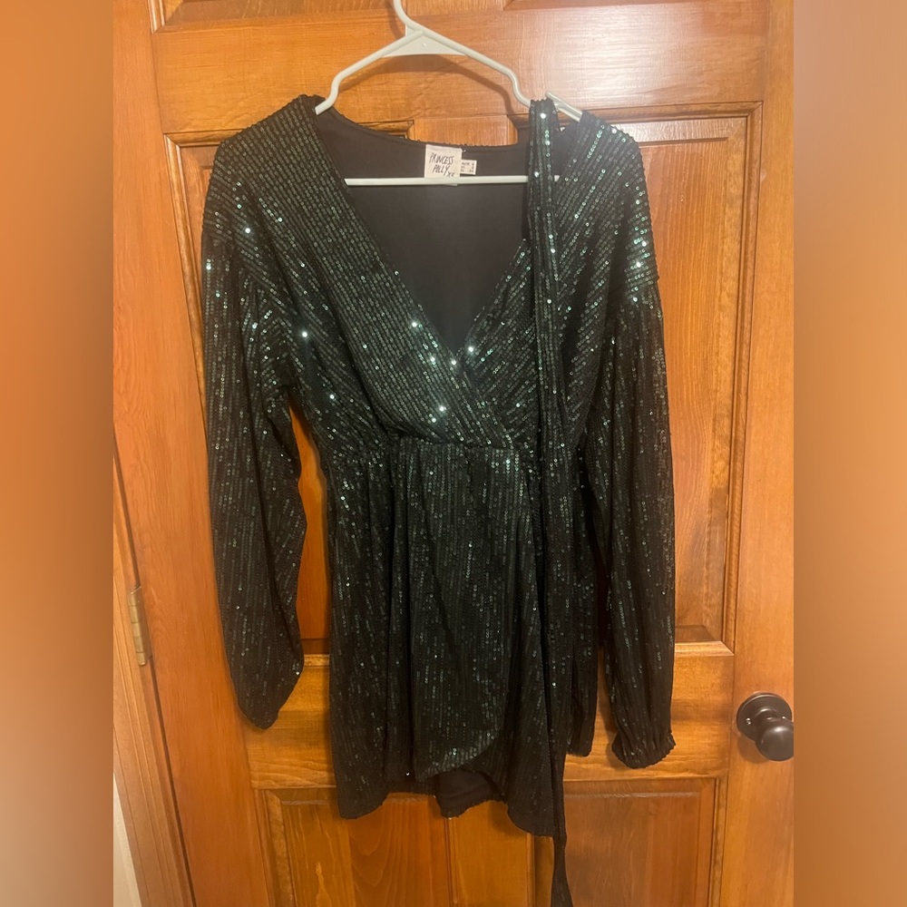 Fabulous shiny green sequin party dress